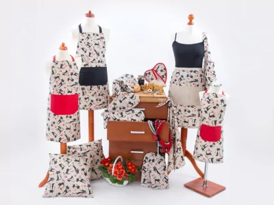 Sada kočky s kytičkami